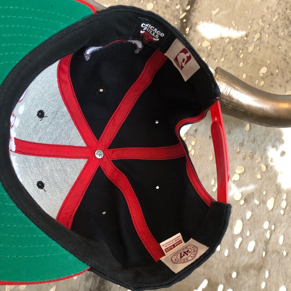 Chicago Bulls Cap Snapback - Picture 2 of 2